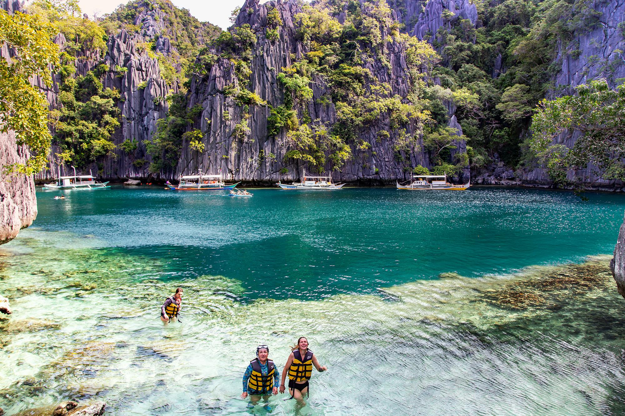 Lac Barracuda Coron, Philippines