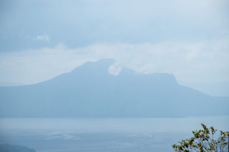Le Volcan Taal, Philippines