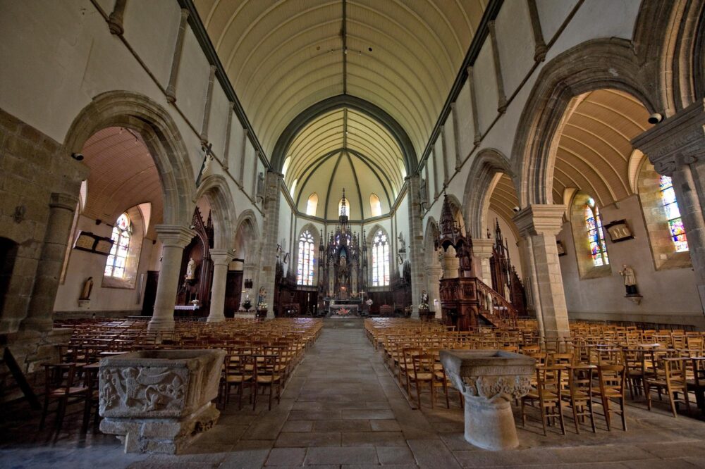 L'église de Bazouges-La-Pérouse