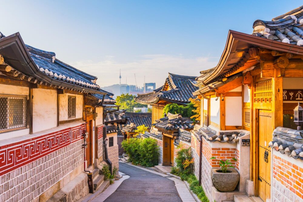 Lever de soelil sur le Bukchon Hanol Village à Séoul