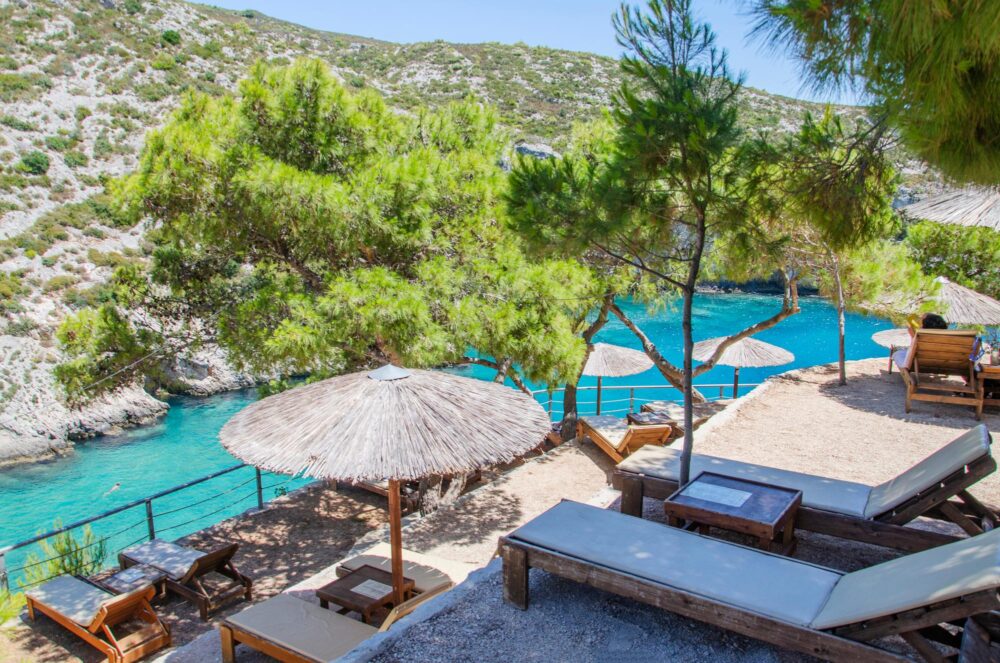Plage de Porto Limnionas à Zakynthos