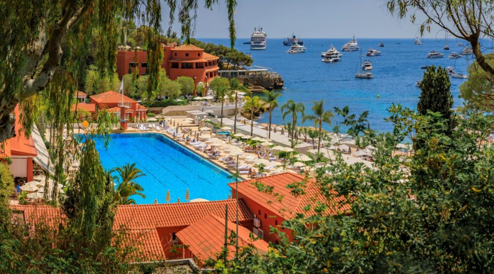 Plage privée de Monte-Carlo Beach