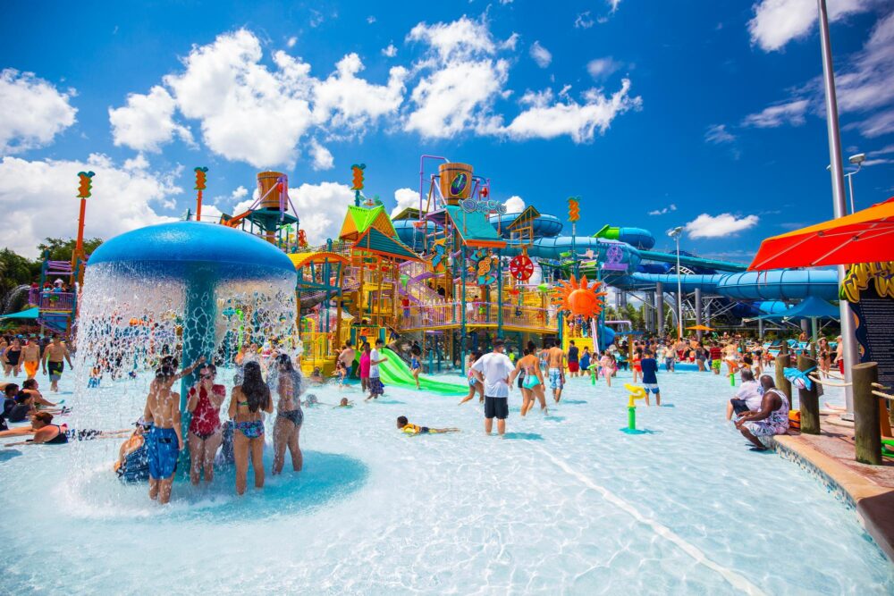 Se rafraîchir au parc Aquatica à Orlando