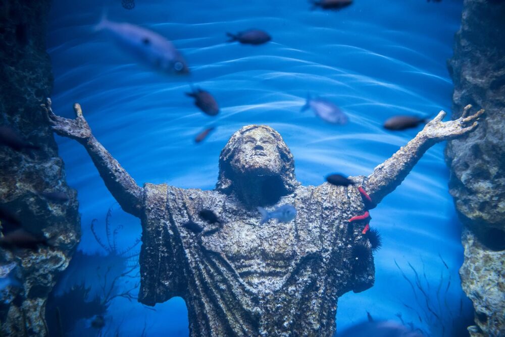 Statue de Saint-Paul dans l'Aquarium national de Malte