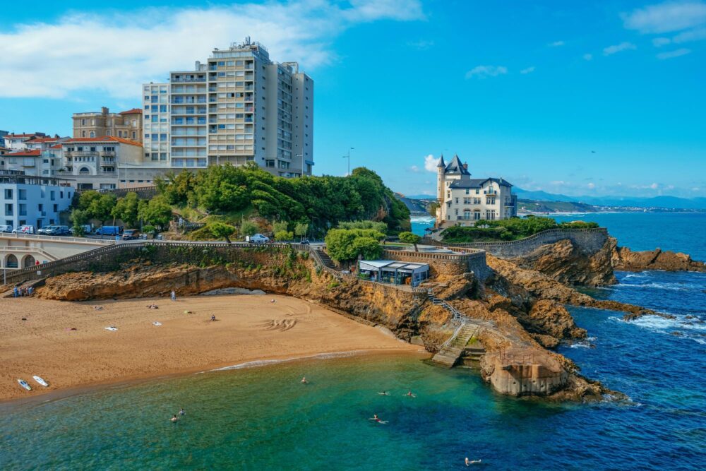 Vue aérienne de la Plage du Port Vieux à Biarritz