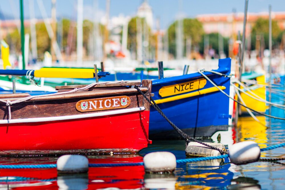 pointu, bateaux en bois traditionnels à Nice