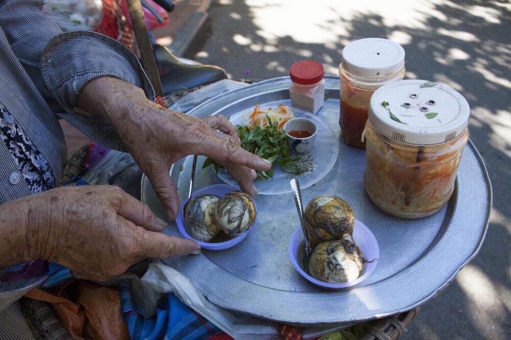 Balut, Philippines