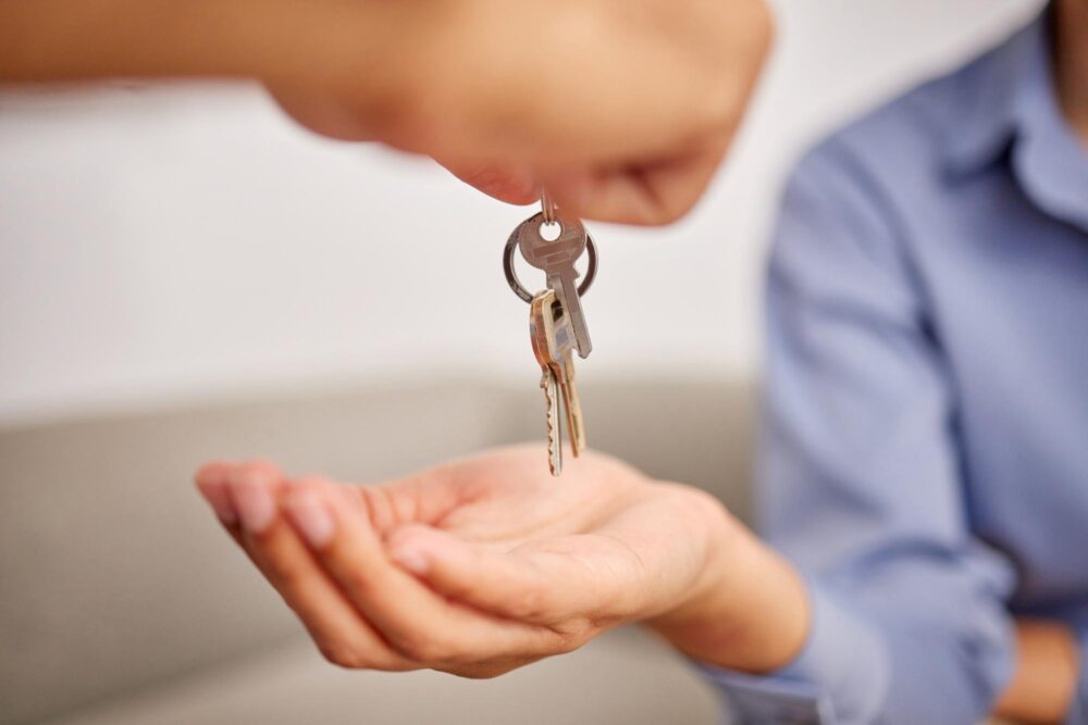 Confier un double des clés à une personne de confiance