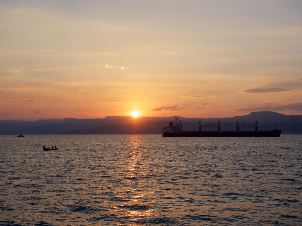 Coucher de soleil sur la mer Rouge à Aqaba, Jordanie