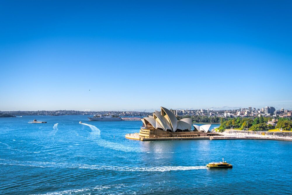 Ferry dans la baie de Sydney, face à l'opéra