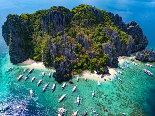 Île près d'El Nido aux Philippines