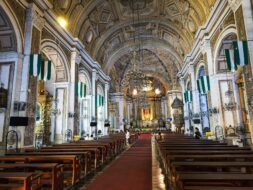 Intérieur de l'église San Agustin de Manille