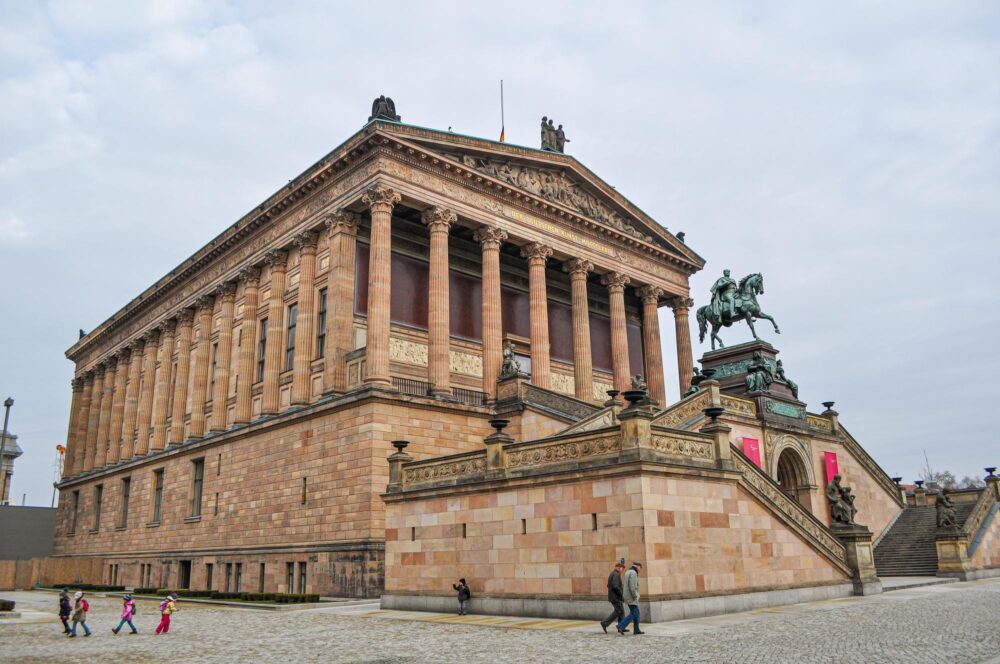 L'Alte Nationalgalerie (Ancienne Galerie Nationale), bâtiment classé du Museumsinsel, Berlin, Allemagne