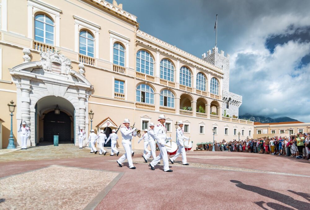 La Relève de la garde à Monaco