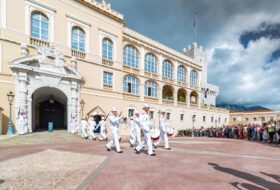 La Relève de la garde à Monaco