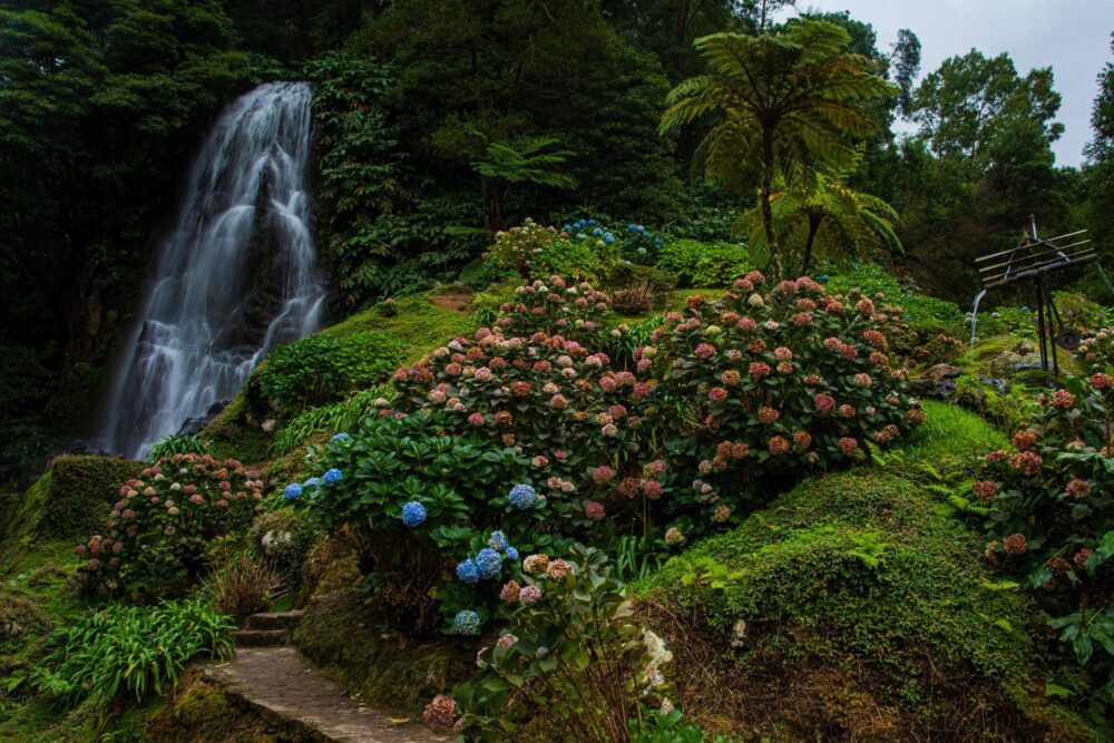 La cascade d'Aveiro, Les Açores