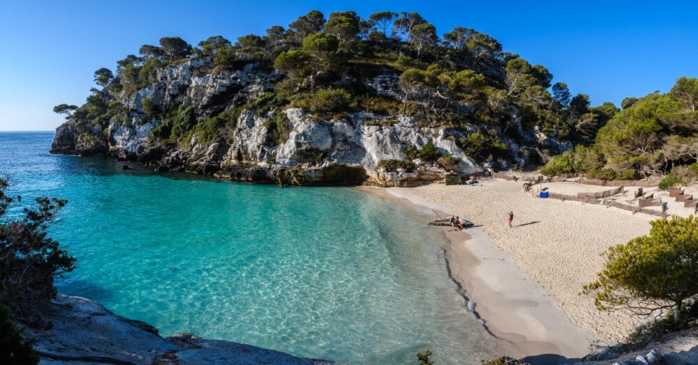La jolie plage de Cala Macarelleta à Minorque