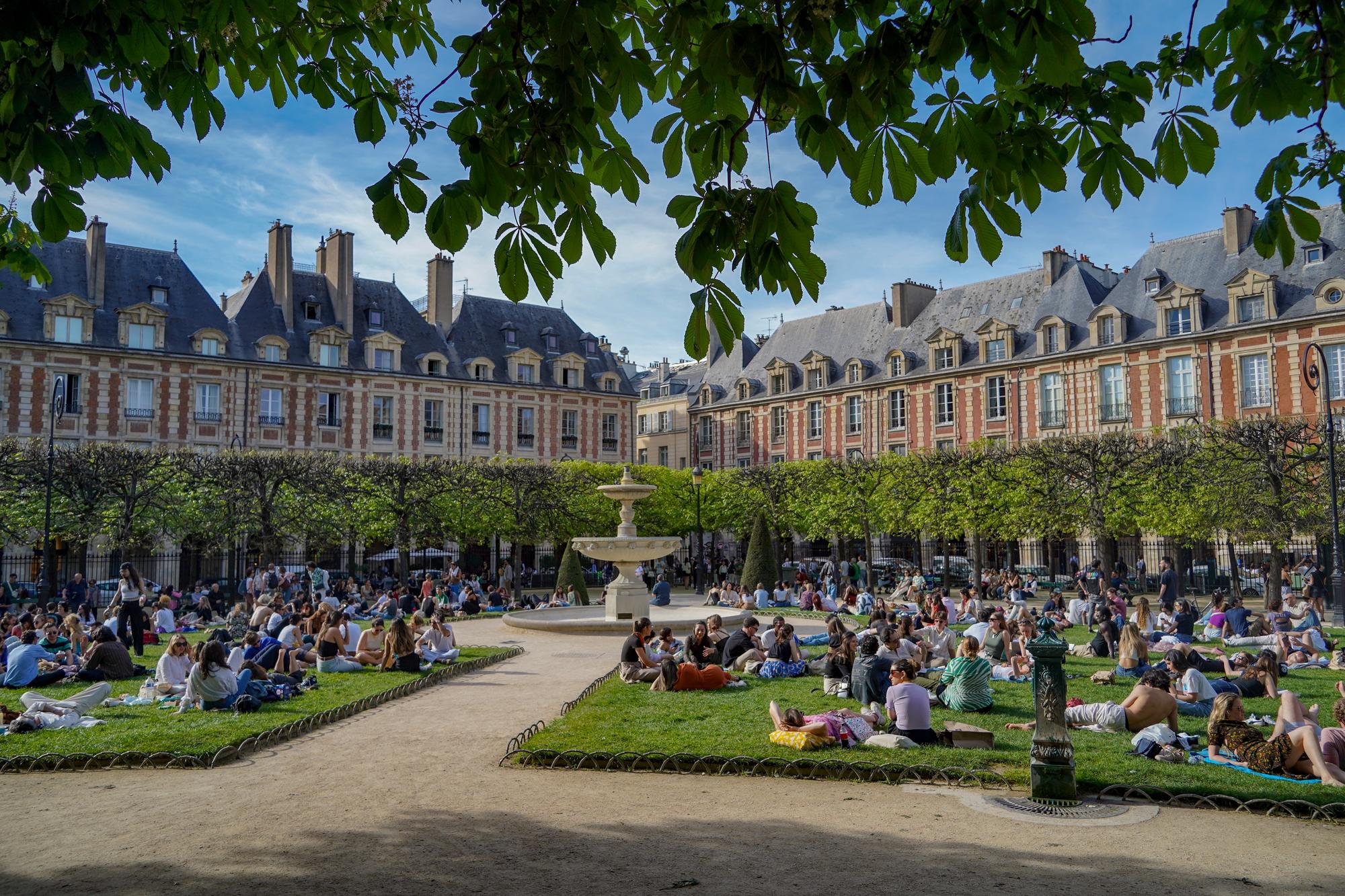 La place des Vosges, Paris