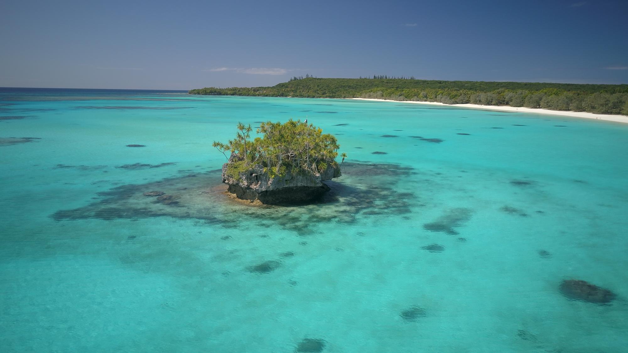 La plage de Luengoni, Nouvelle Calédonie