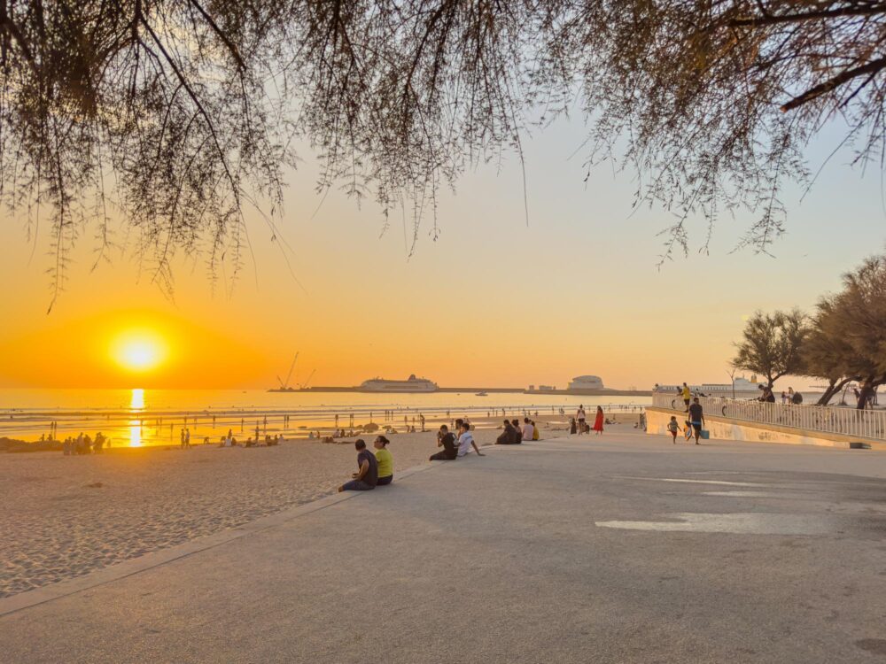 La plage de Matosinhos à Porto