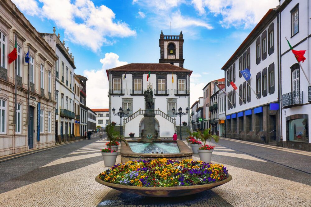 La ville de Ponta Delgada, Les Açores