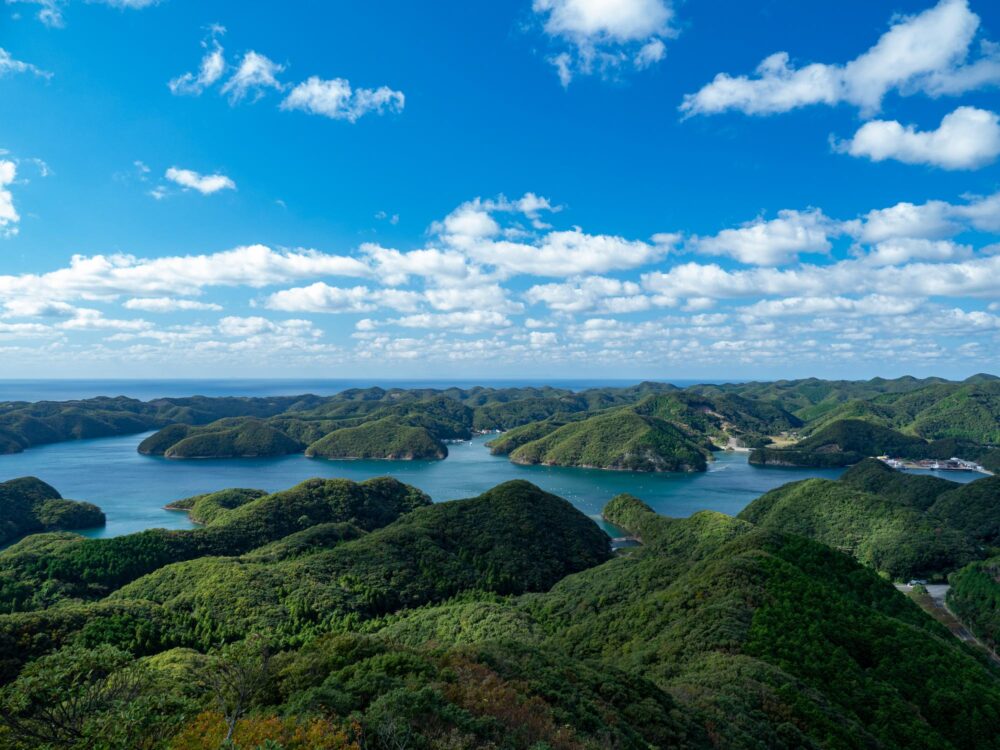 La vue de Tsushima depuis le sommet du mont Eboshi