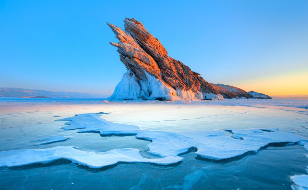 Lac Baïkal en hiver en Russie