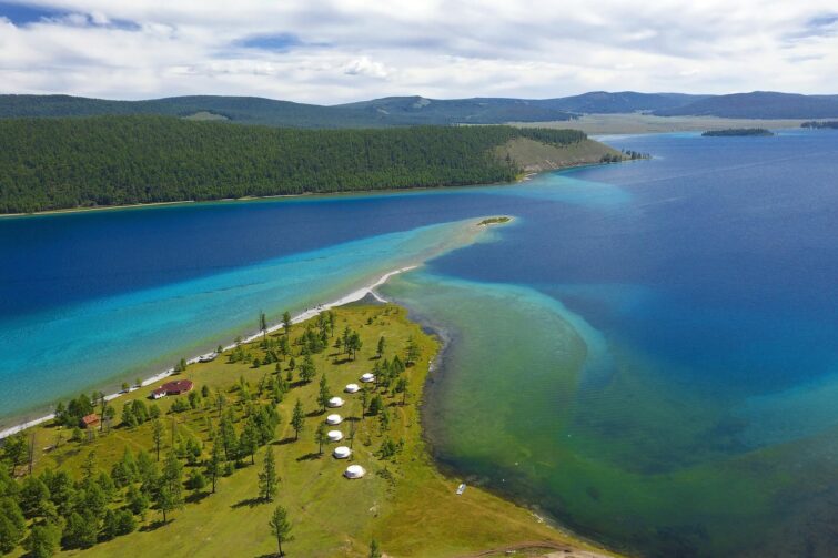 Le Lac Khövsgöl
