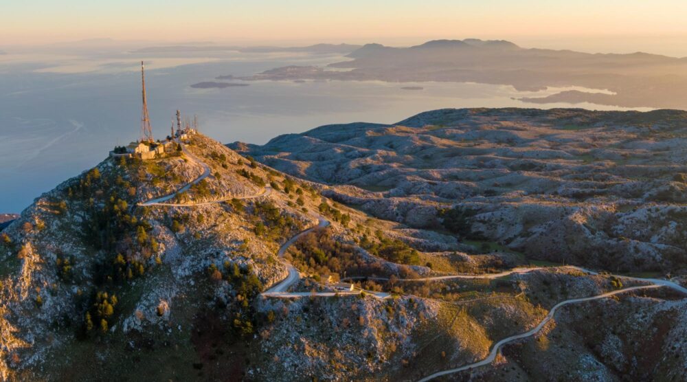 Le mont Pantokrator, le point culminant de l'île de Corfou