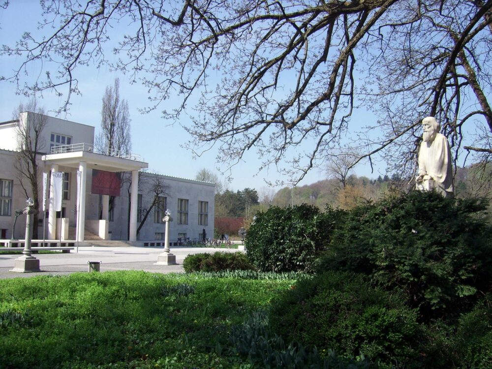Le musée d’art moderne près du parc Tivoli à Ljubljana