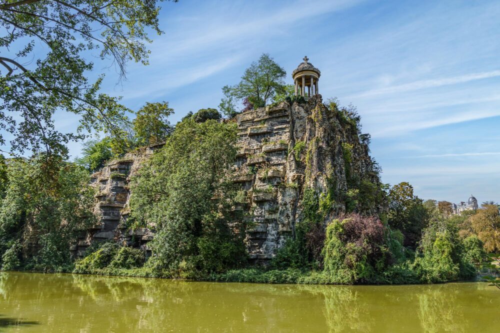Le parc des Buttes-Chaumont, Paris