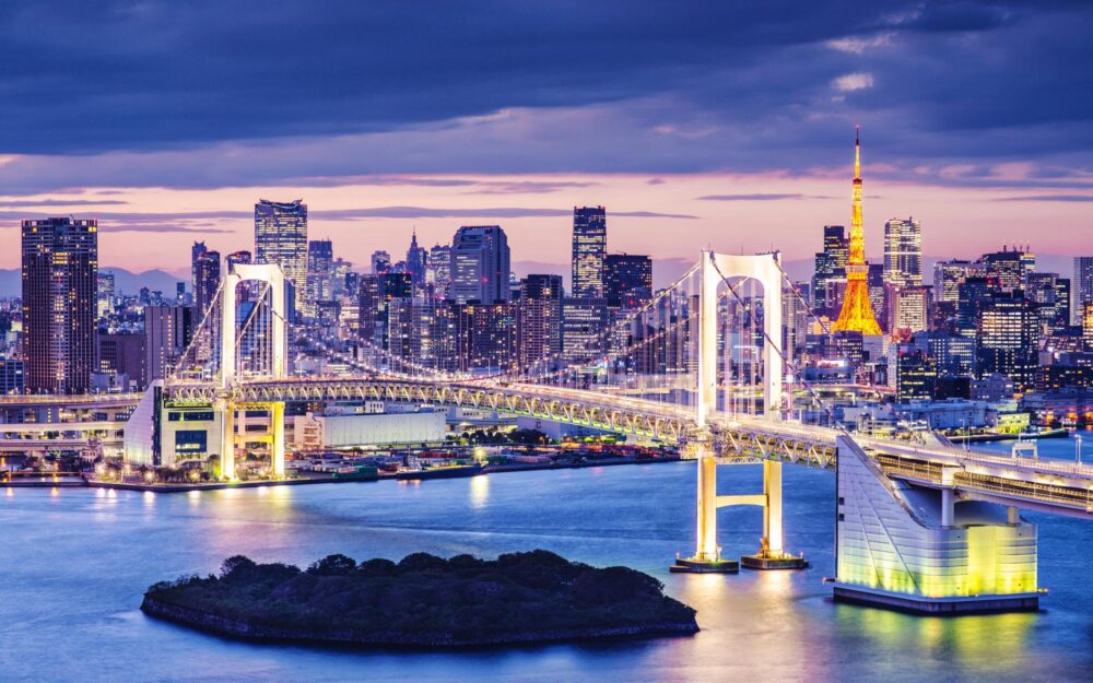 Le pont Rainbow Bridge à Tokyo, Japon