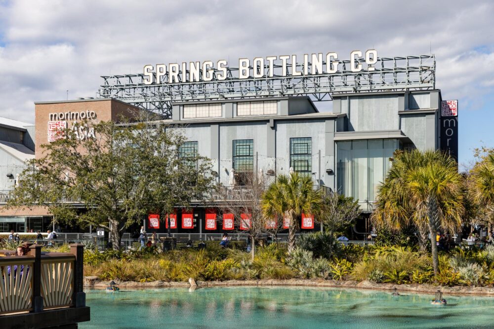 Le restaurant Morimoto Asia au bord du lac Buena Vista à Orlando
