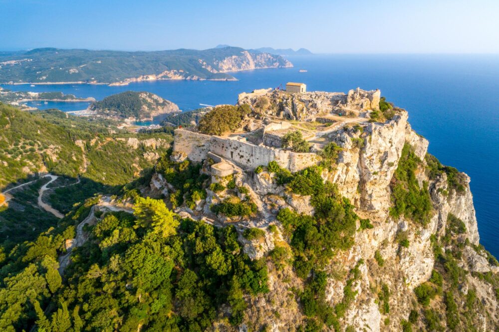 Les ruines du château d’Angelokastro à Corfou