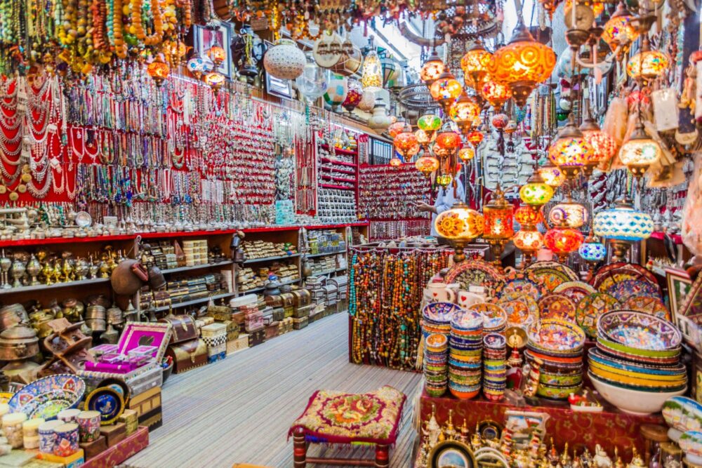 Magasin au souk de Muttrah à Mascate, Oman