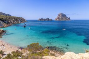 Plage de Cala d'Hort à Ibiza