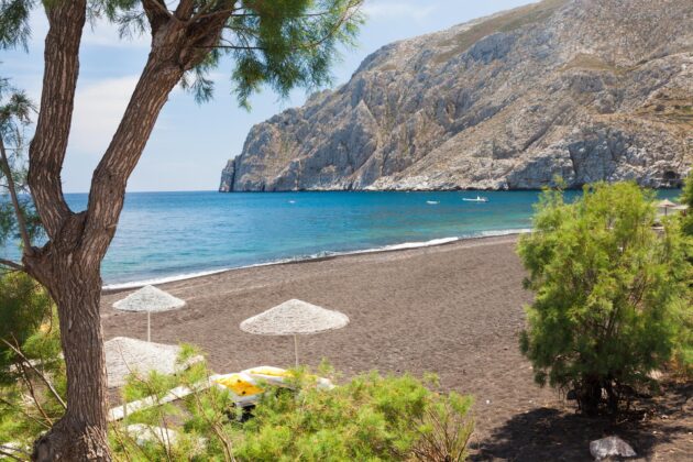 Plage de Kamari à Santorin