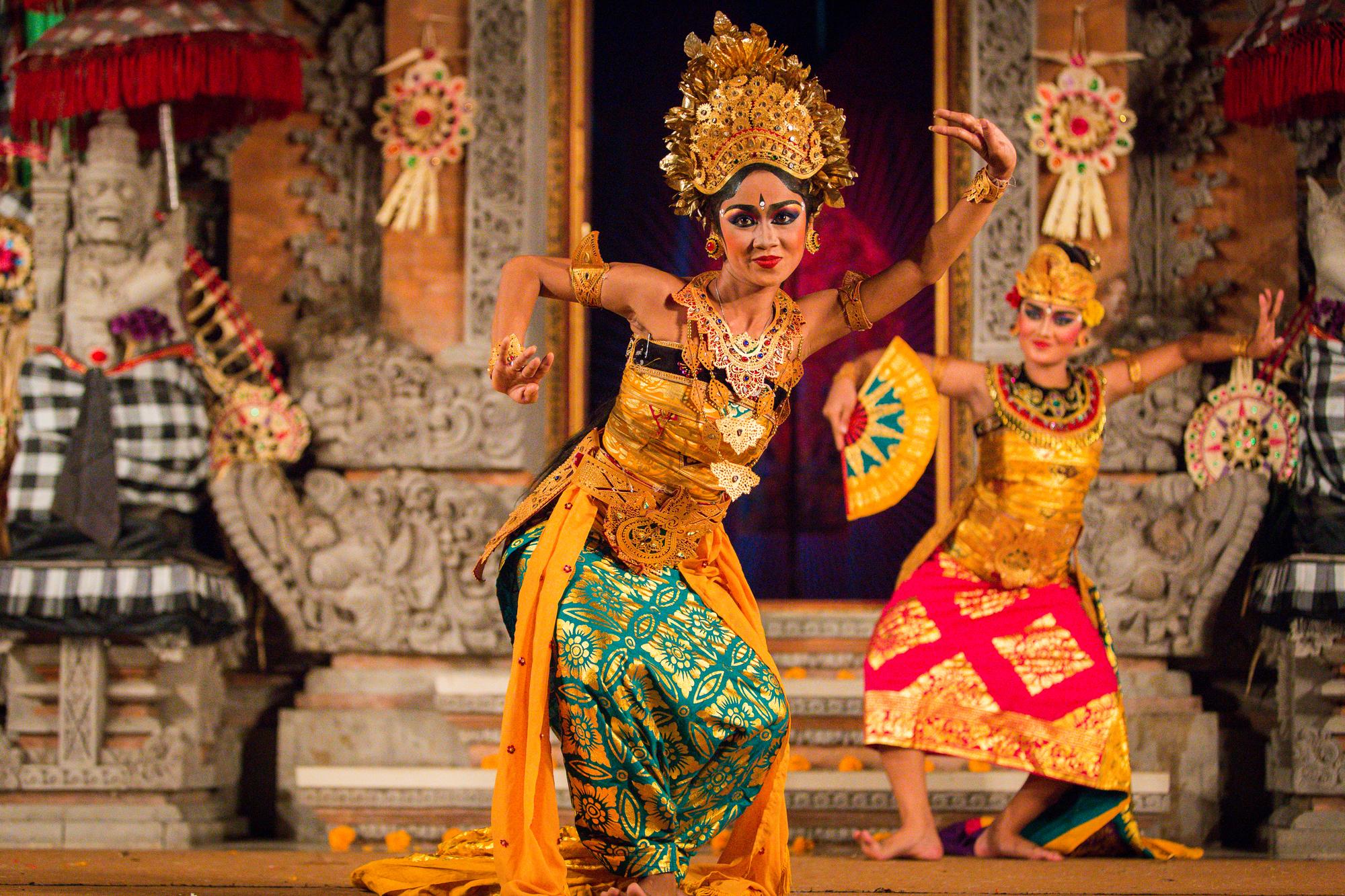 Spectacle de danse traditionnelle à Ubud, Bali, Indonésie