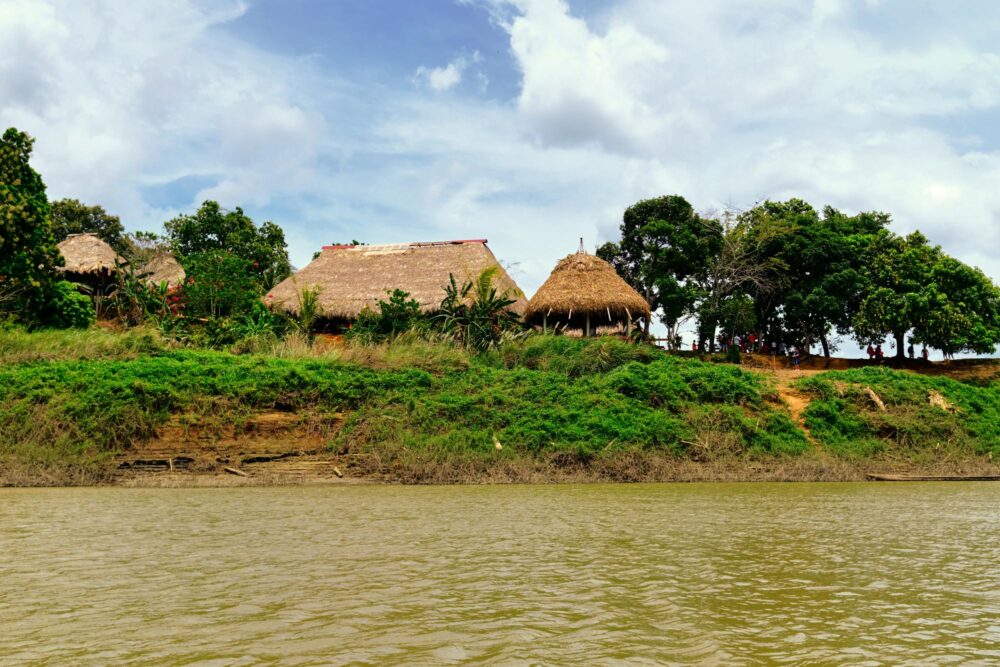 Village indigène dans le Parc national Darién