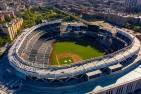 Vue aérienne du Yankee Stadium à New-York