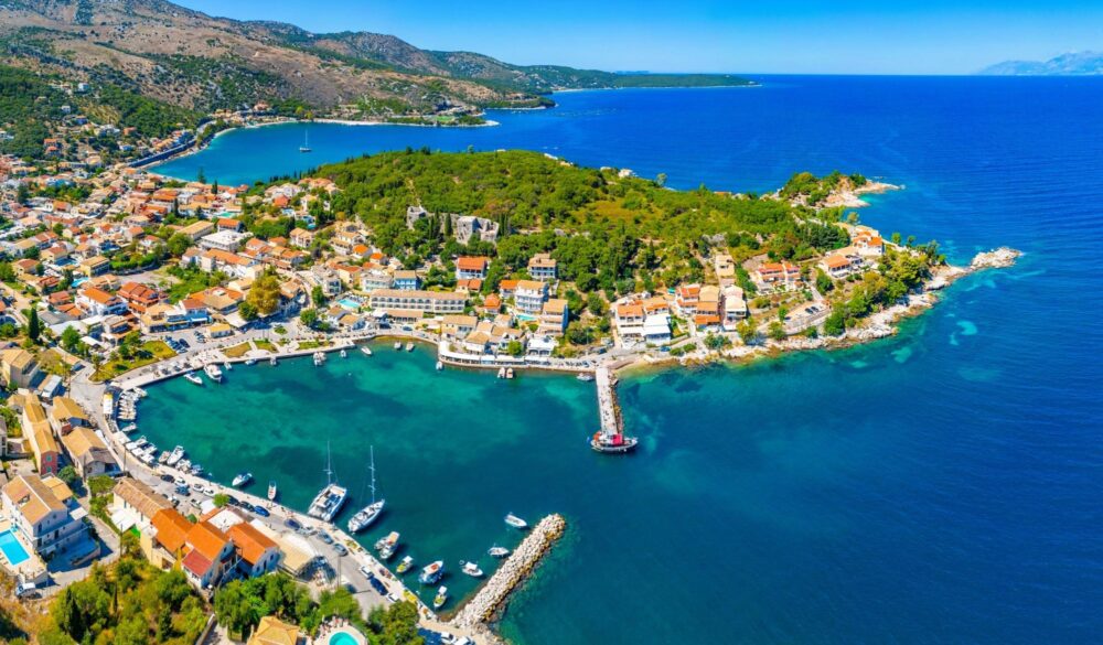 Vue panoramique de Kassiopi à Corfou