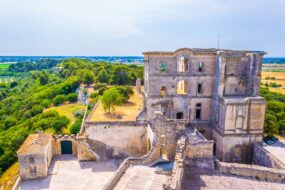 Abbaye de Montmajour à Arles