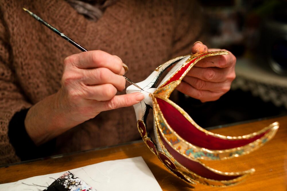 Atelier de création de masques à Venise