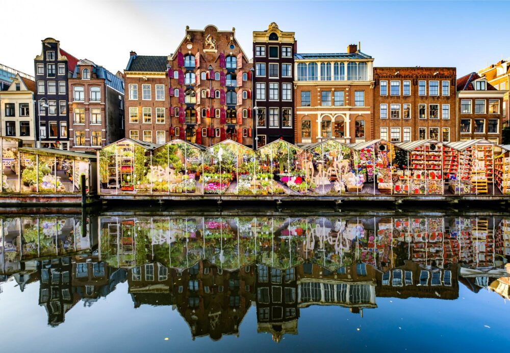 Bloemenmarkt, marché aux fleurs flottant Amsterdam