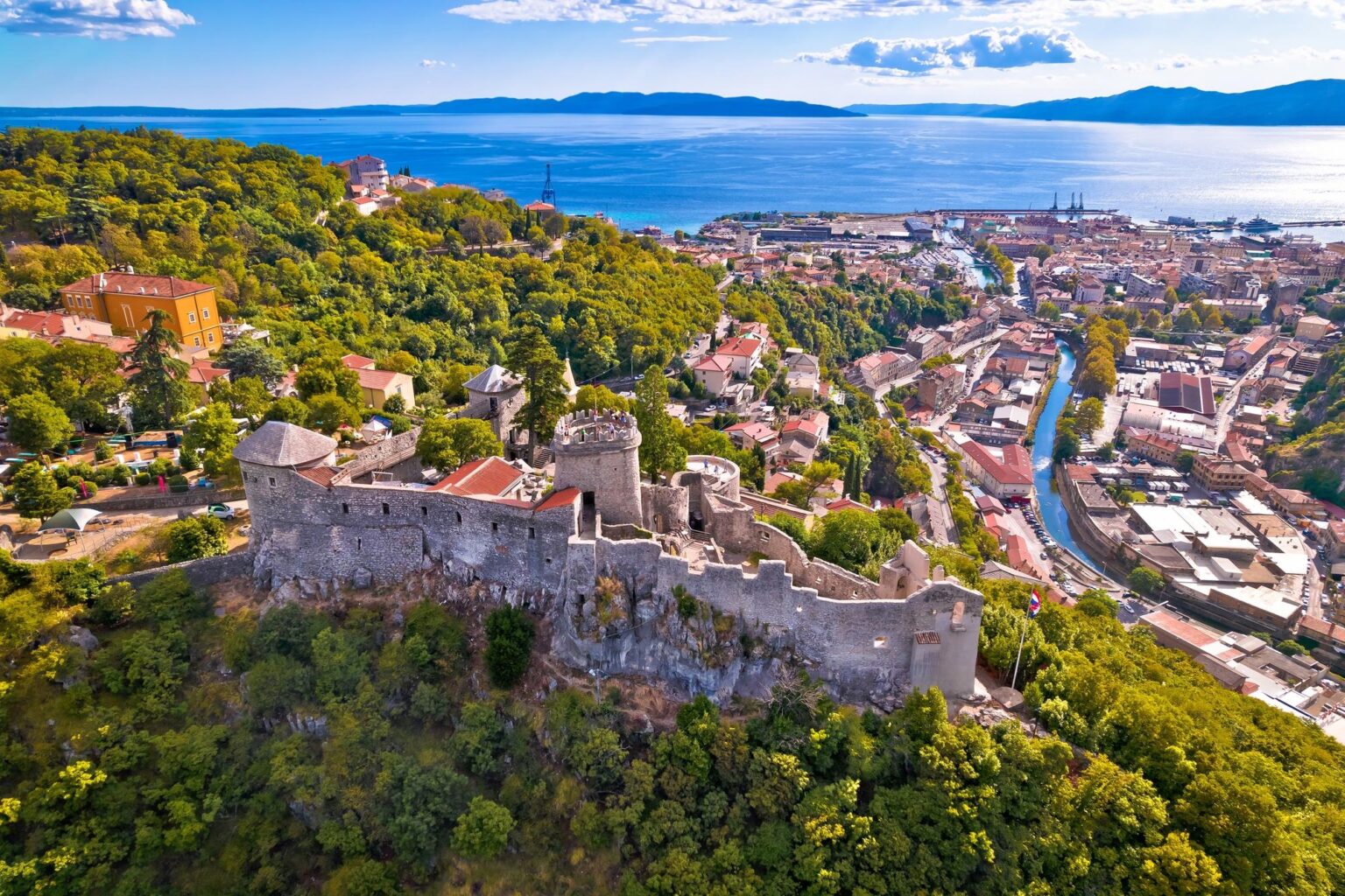 CPA AK FIUME Porto e Riva Szapary CROATIA (596867