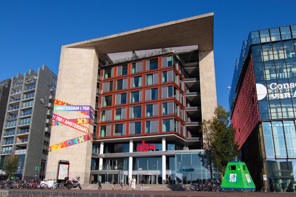Façade de la bibliothèque OBA à Amsterdam