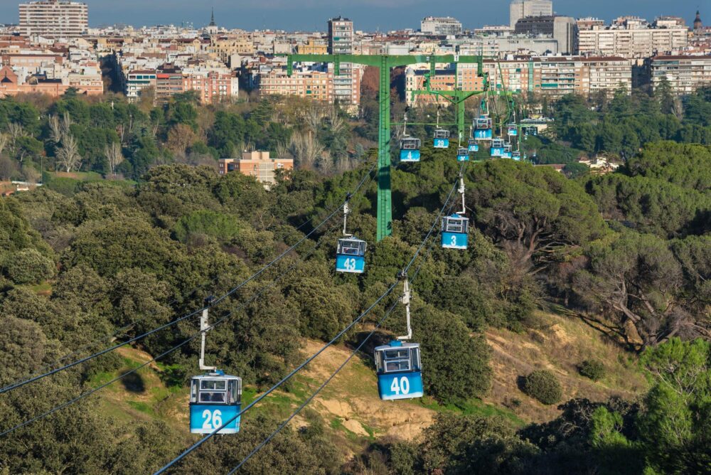 Faire un tour en téléphérique au dessus du parc Casa de Campo à Madrid