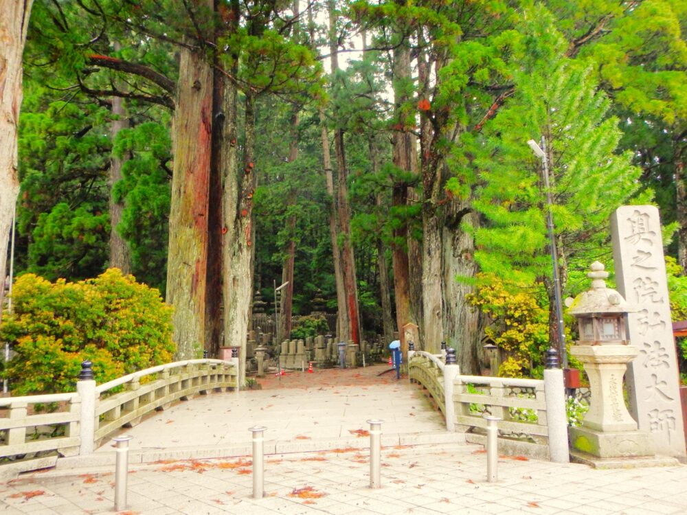 Le cimetière d’Oku-no-in