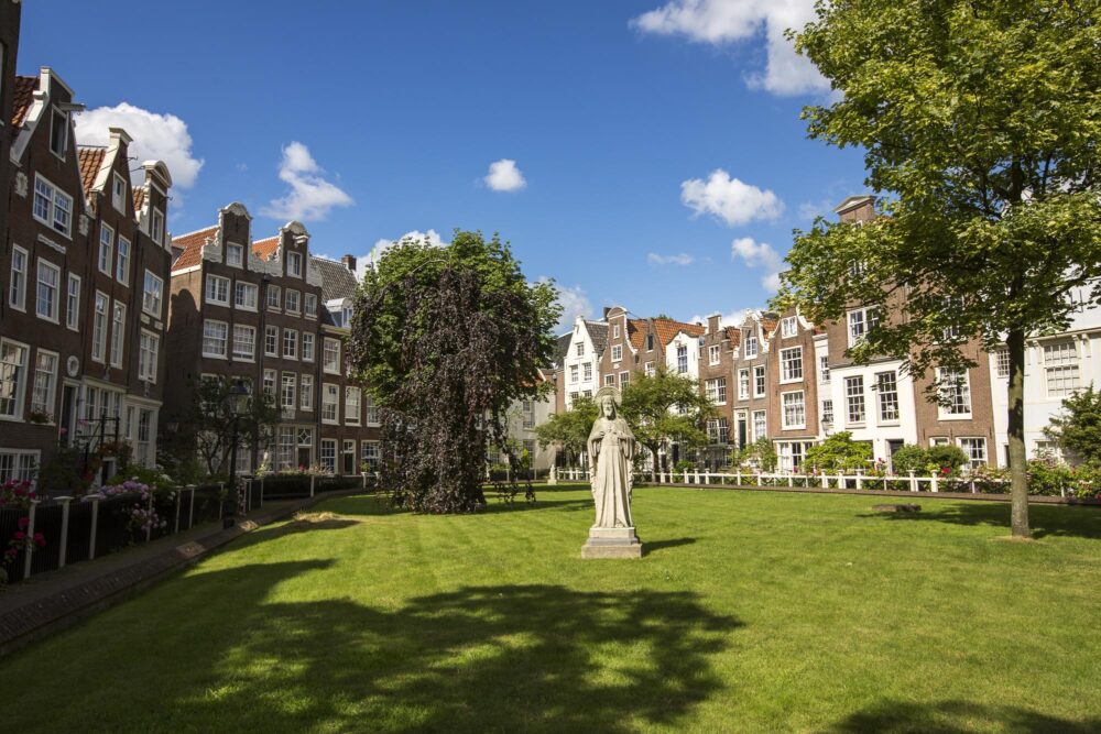 cour de Begijnhof à Amsterdam