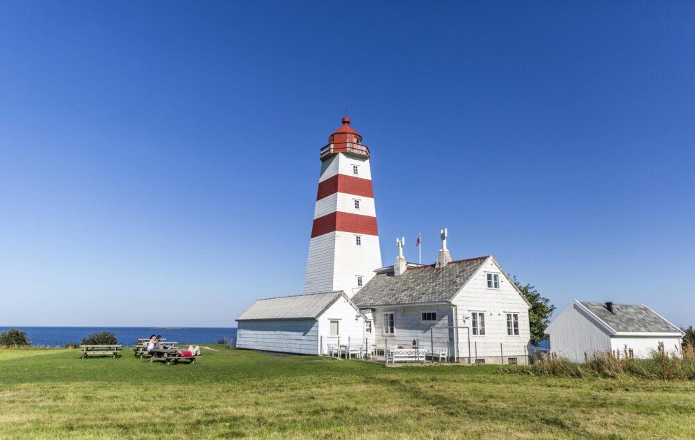 Le phare d'Alnes sur l’île de Godøya
